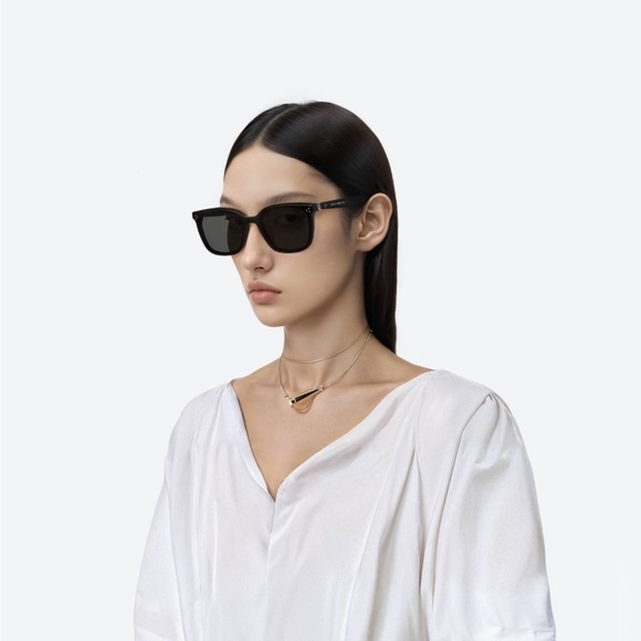 GENTLE MONSTER Accessories - GENTLE MONSTER By Row black Sunglasses